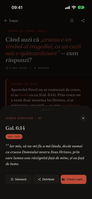 Un verset biblic deschis într-o fereastră, tema ortodoxă
